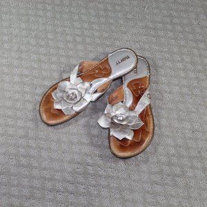 Born Size 9 Silver Flower Embellished Thong Sandals